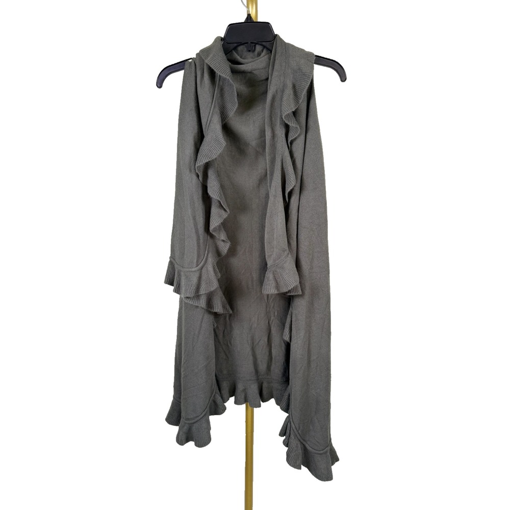 Do Everything in Love Gray Ruffle Edge Knit Ruana Shawl Wrap Open Front One Size